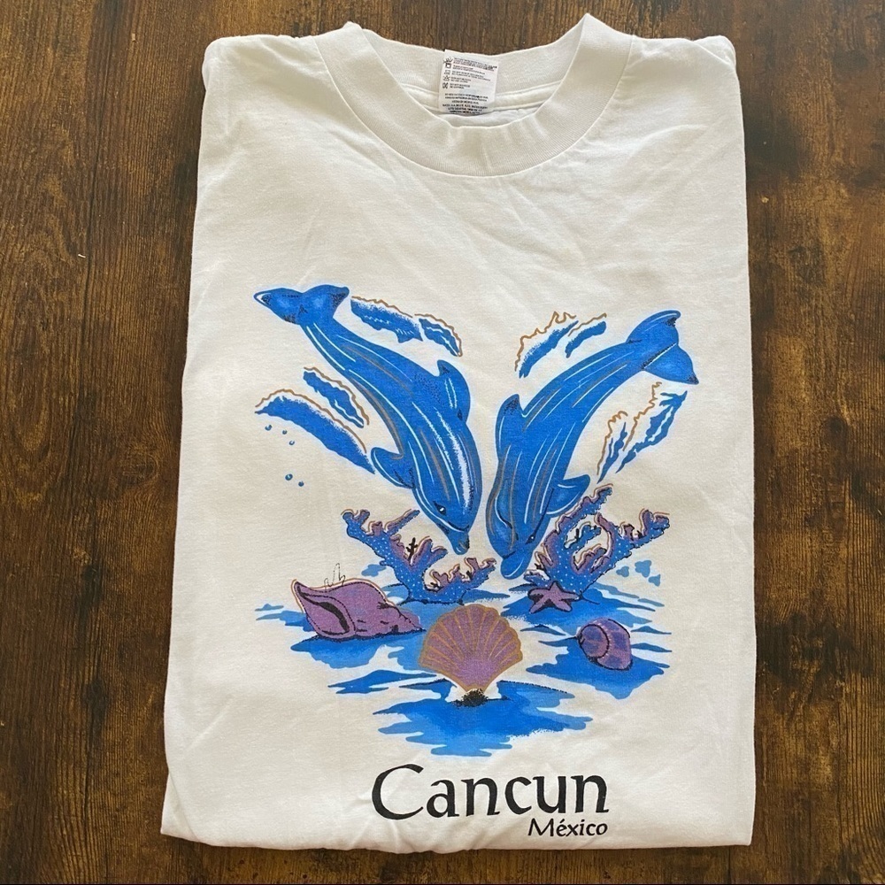Dolphins Graphic tee New Size XL